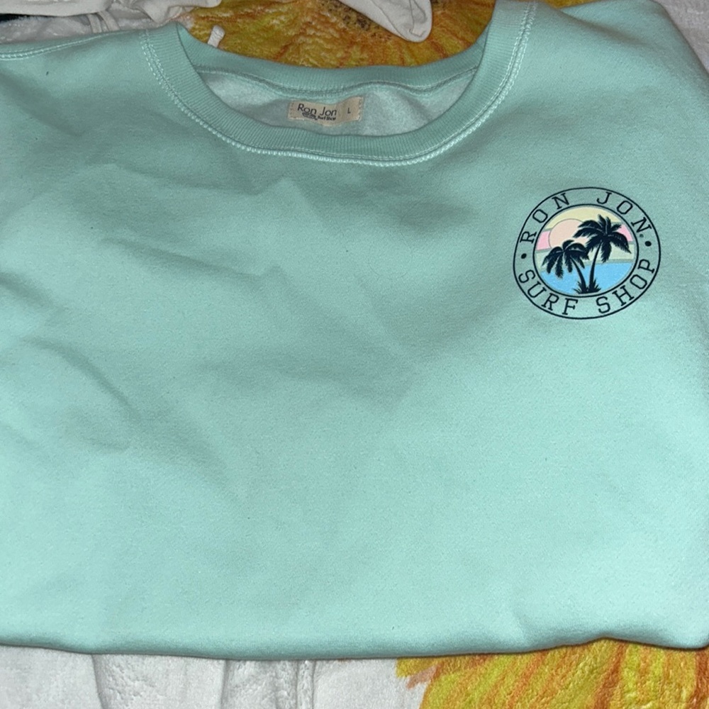 ron jon surf shop crew neck size large